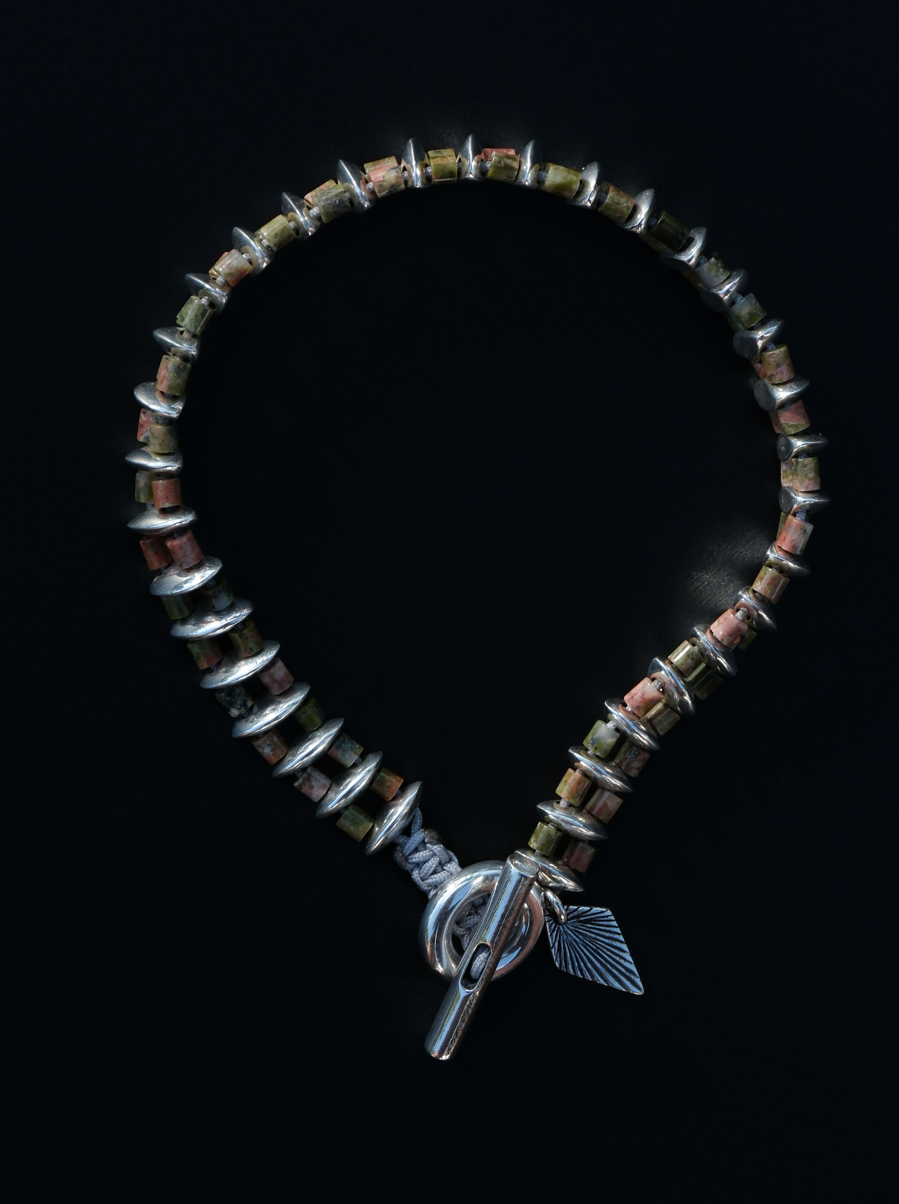 MANCHETTE UNAKITE